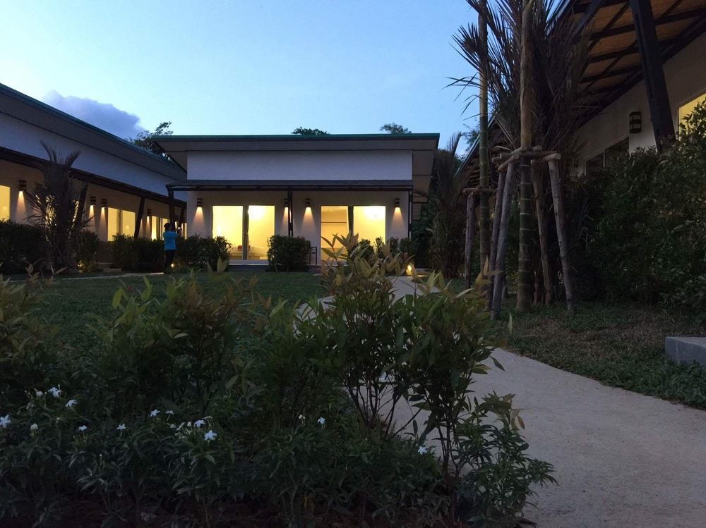 Maleesirin Oldtown Resort Koh Lanta Bagian luar foto